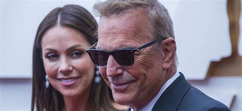 kevin costner wife bikini|Kevin Costner’s estranged wife hits beach in Hawaii after being。